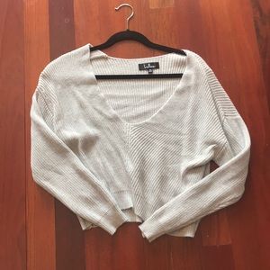 Lulus light grey sweater. Size XS. Cropped knit. Deep V.
